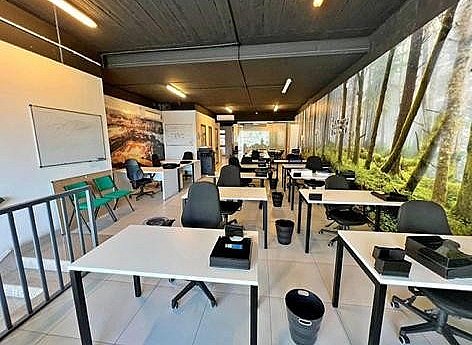 🏢 Versatile Commercial Space – Msida