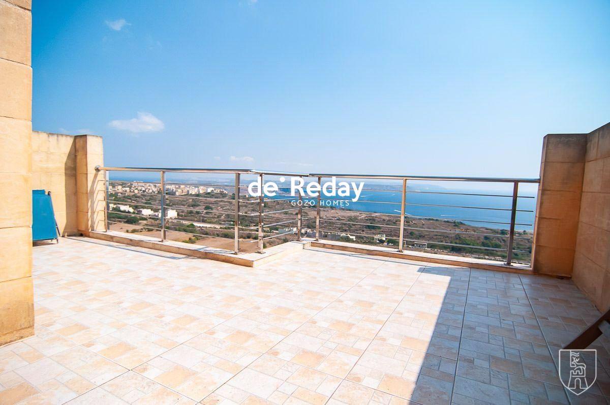 3-bedroom apartment for rent in Nadur - photo 2 of 10