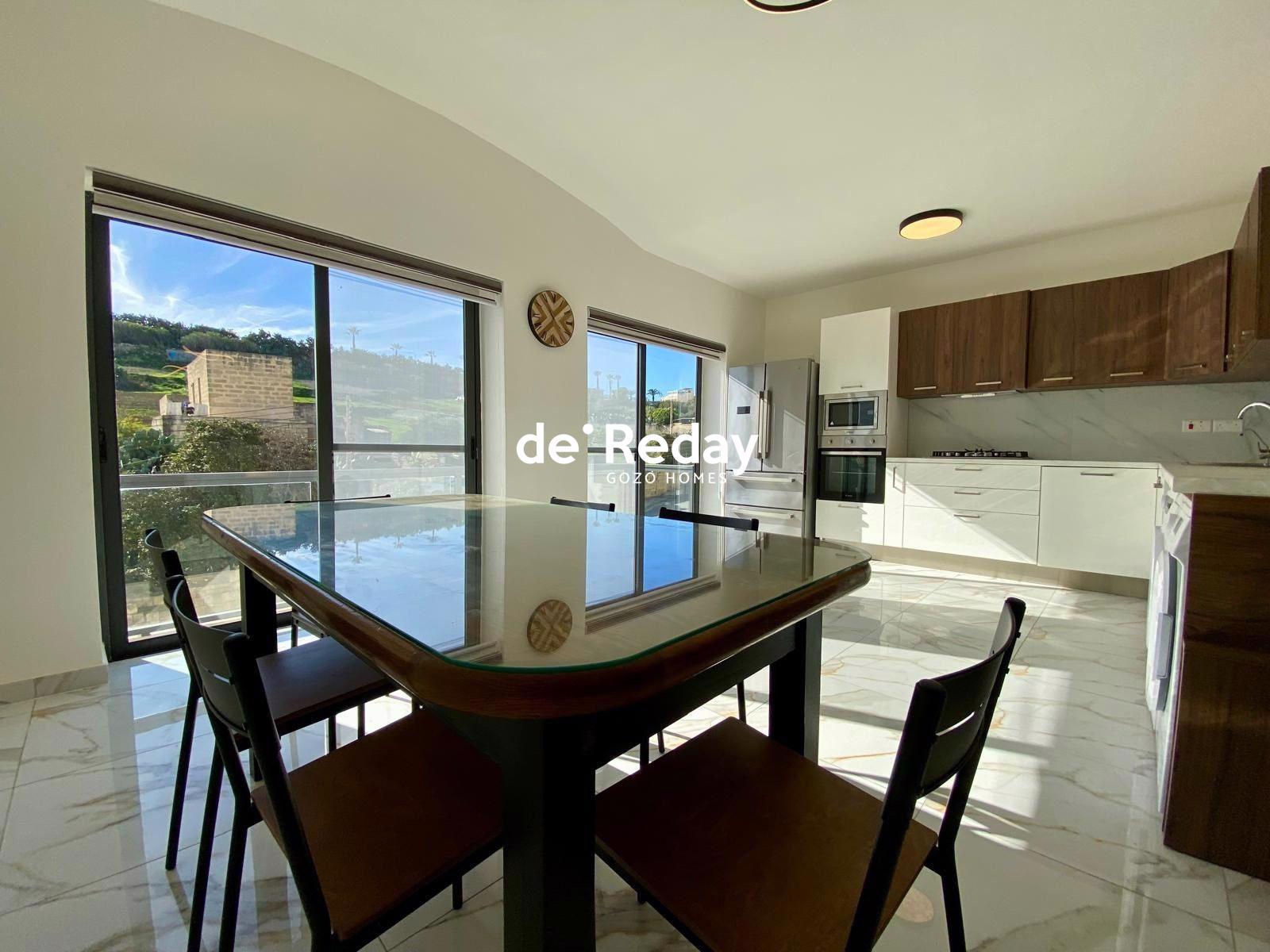 3-bedroom apartment for rent in Victoria - photo 4 of 10