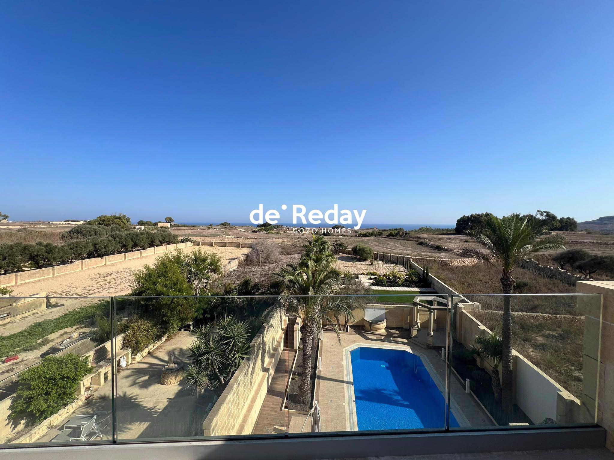3-bedroom penthouse for rent in Għarb - photo 2 of 10
