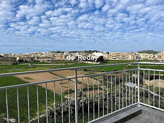 3-bedroom apartment for rent in Kerċem - photo 1 of 10