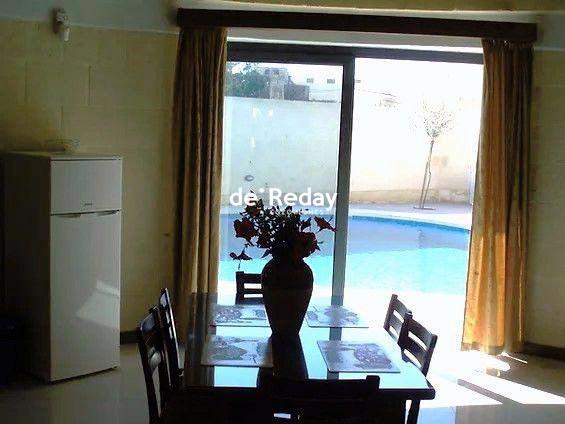 2-bedroom bungalow for rent in Xewkija - photo 10 of 10