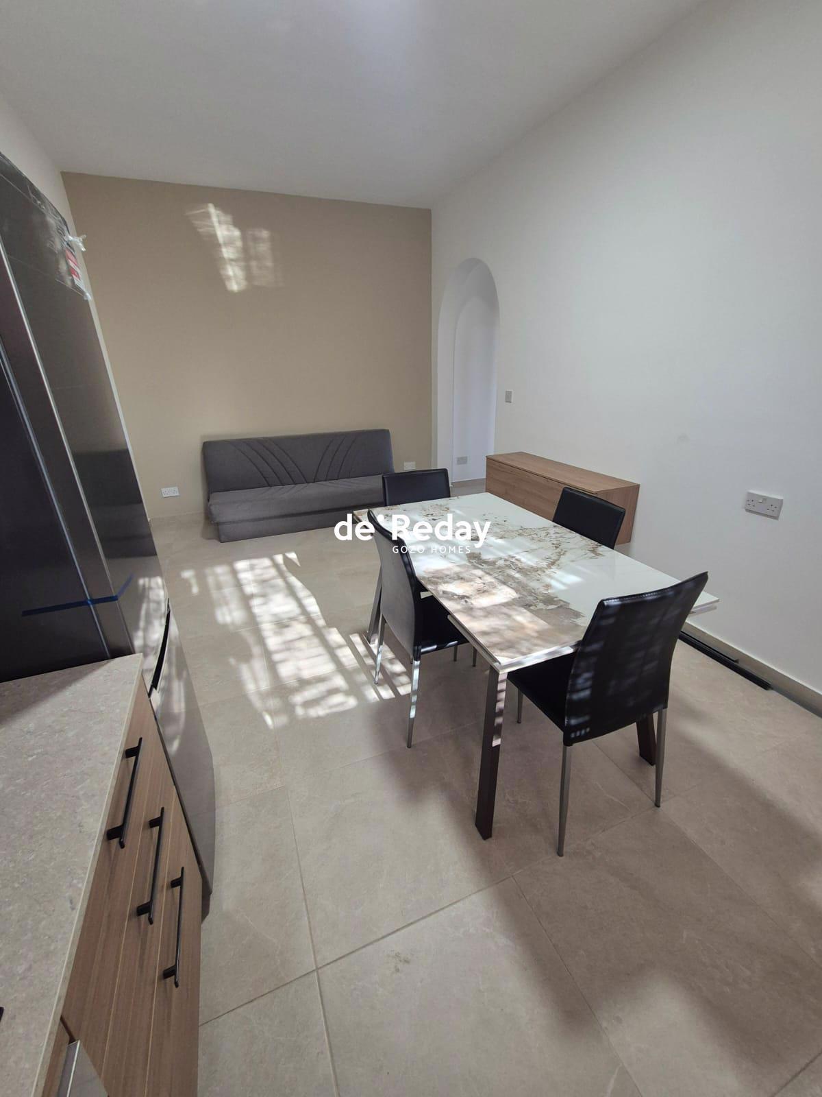 2-bedroom apartment for rent in Fontana - photo 3 of 10