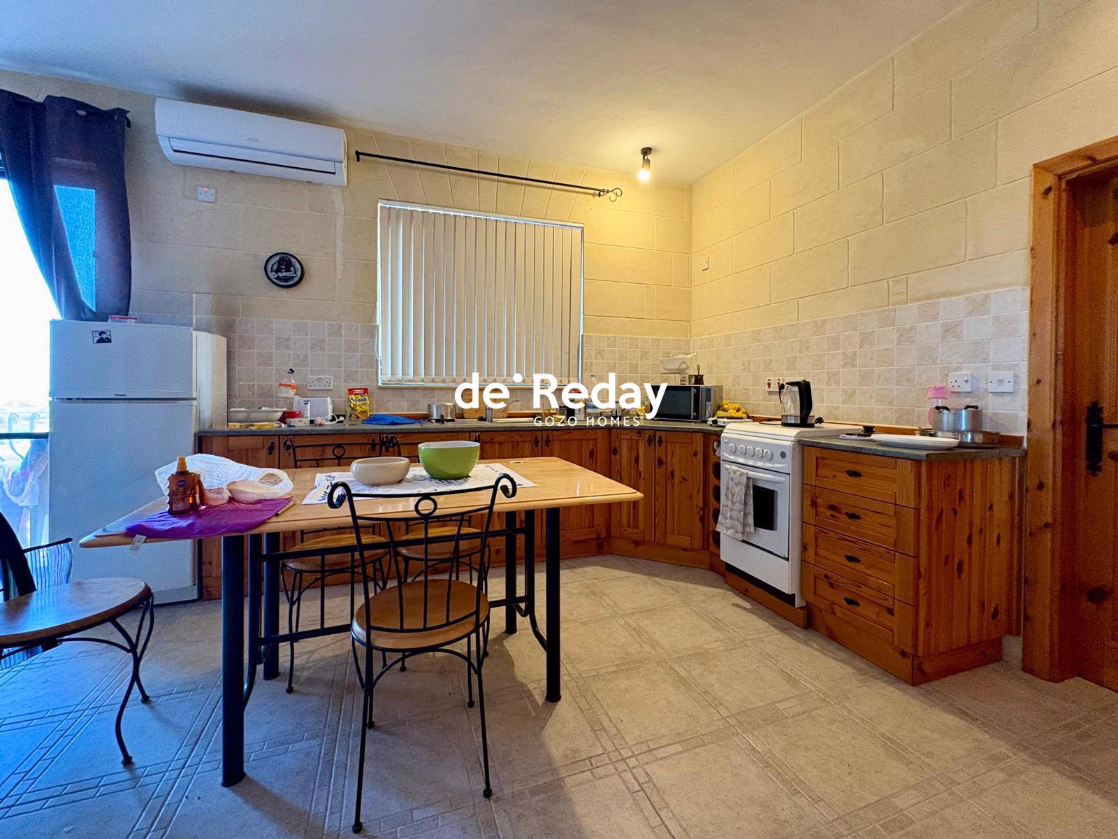 3-bedroom apartment for rent in Għajnsielem - photo 5 of 6